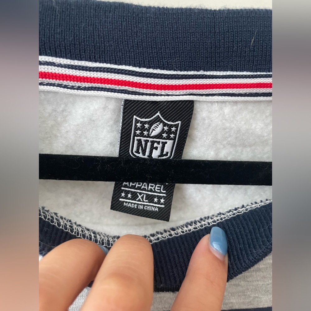 NE Patriots pullover! - Picture 3 of 4